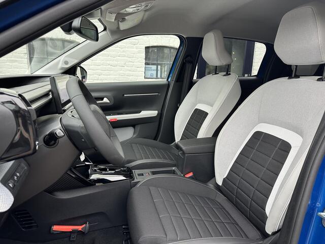 Citroen C3 1.2 Hybrid 110 PK Max | Automaat | Nieuwe Auto | Tot 8 Jaar Garantie | Advanced Comfort Stoelen | Navigatie | Full LED Verlichting | Navigatie | Camera | Hoge Zitpositie | Parkeersensoren | Hybride Rijden Zonder Stekker | Two-Tone | Lichtmetalen Velgen |
