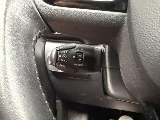 Citroen C3 1.2 PureTech S&S Shine Automaat|Panorama|Stoelverwarming