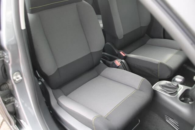 Citroen C3 1.2 PureTech 110pk Shine Automaat Airco Navi Camera Carplay 25.459km Nieuwstaat