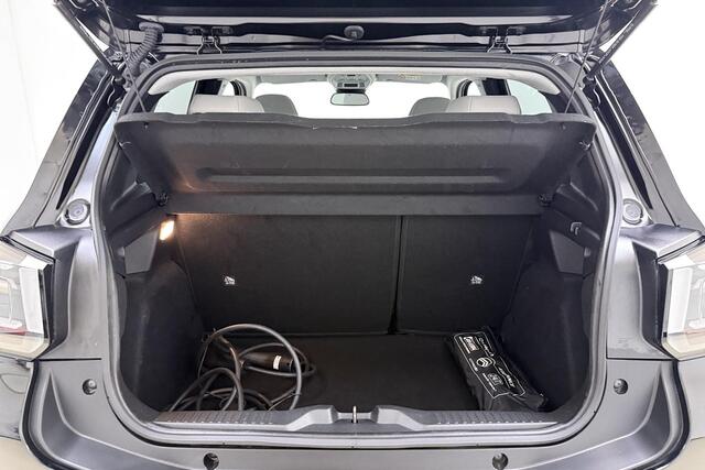 Citroen C3 Ë-C3 Max 113pk 44 kWh | Achteruitrijcamera | Climate control | Lichtmetalen velgen | Navigatie | Armleuning | Cruise control