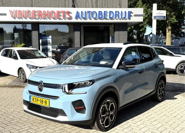 Citroen C3 Ë-C3 Max 113 pk 44 kWh 100% Elektrisch * Special One * * Navigatie * Parkeer Camera * Wall Box Laadkabel * Climate & Cruise Control * Draadloze telefoonlader en Apple Carplay / Android Auto * Vingerhoets; Vierde Generatie Eersteklas Service. Al meer dan 100 jaar een begrip in de Brabantse Kempen