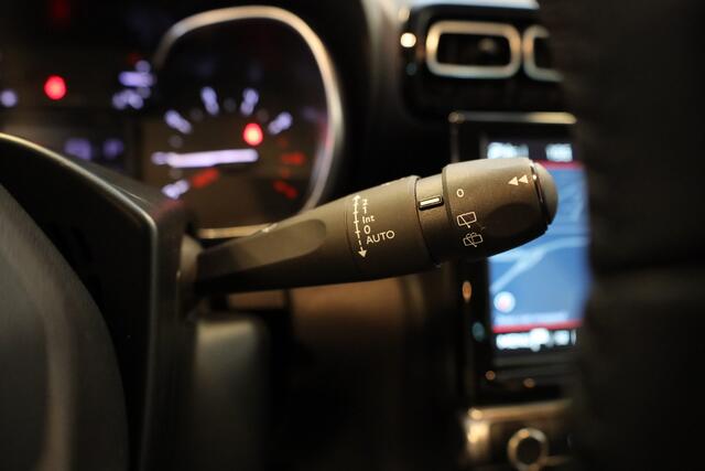 Citroen C3 Aircross PT Shine Trekhaak | Camera | Apple carplay | Android auto |