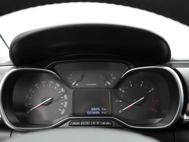Citroen C3 1.2 PureTech Max | Apple Carplay | Navigatie | Achteruitrij camera | Parkeersensoren achter | Voorstoelen verwarmd | Connected services | Bluetooth | Cruise control | Armsteun bestuurdersstoel |