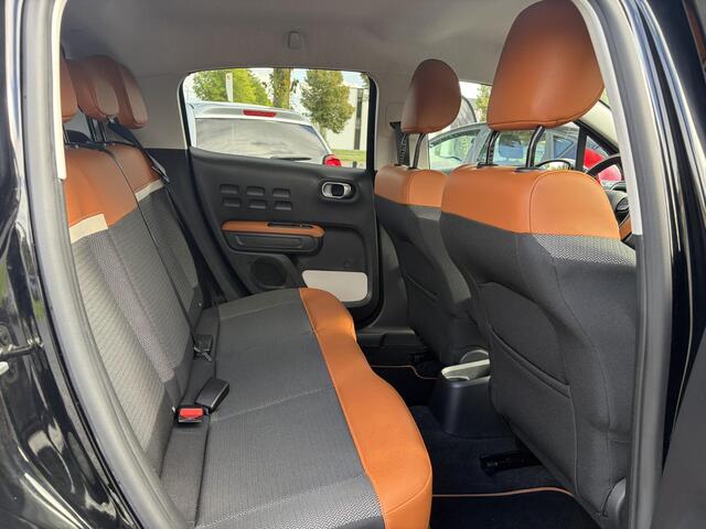 Citroen C3 1.2 PureTech Shine ?Dealer Onderhouden?2e Eigenaar?Carplay?Camera?Navi?Clima?Cruise?Pdc V+A?Keyless?Halfleder?Trekhaak?Rijstrooksensor?Dodehoeksensor?17'' Lm velgen?N.A.P?Nieuwe Apk bij Aflevering
