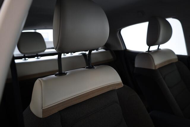 Citroen C3 PT 83 Shine Keyless | Sensoren v+a | Camera | Stoelverw.
