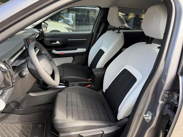 Citroen C3 1.2 Hybrid 110pk Max | Automaat | Nieuwe Auto | Tot 8 Jaar Garantie | Advanced Comfort Stoelen | Navigatie | Full LED Verlichting | Camera | Hoge Zitpositie | Parkeersensoren | Hybride Rijden Zonder Stekker | Lichtmetalen Velgen |
