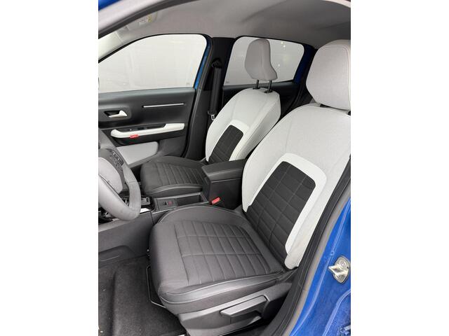 Citroen C3 Ë-C3 Max 113pk 44 kWh | Automaat | 100% Elektrisch | Meest Complete Uitvoering | Tot 320 KM WLTP Actieradius | Navigatie | Climate Control | Cruise Control | Camera | Parkeersensoren | Apple Carplay & Android Auto | 17" Lichtmetalen Velgen | Comfortschuim Stoelen | LED Verlichting | DAB Radio |