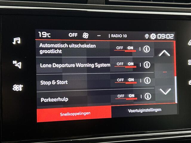 Citroen C3 83 pk Shine | Rijklaar | Stoelverwarming | Parkeerhulp | Apple Carplay |