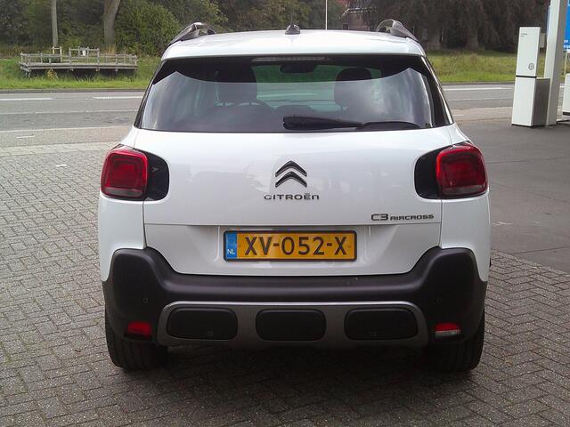 Citroen C3 Aircross 1.2 PureTech S&S Shine Staat in De Krim