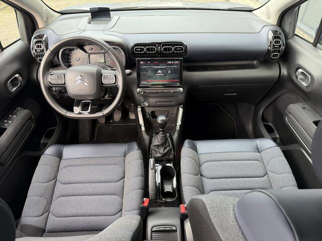 Citroen C3 Aircross 1.2 PureTech Shine Ripcurl 17"/Trekhaak/Stoelverwarming/Head-up/Camera/Apple Carplay & Android Auto