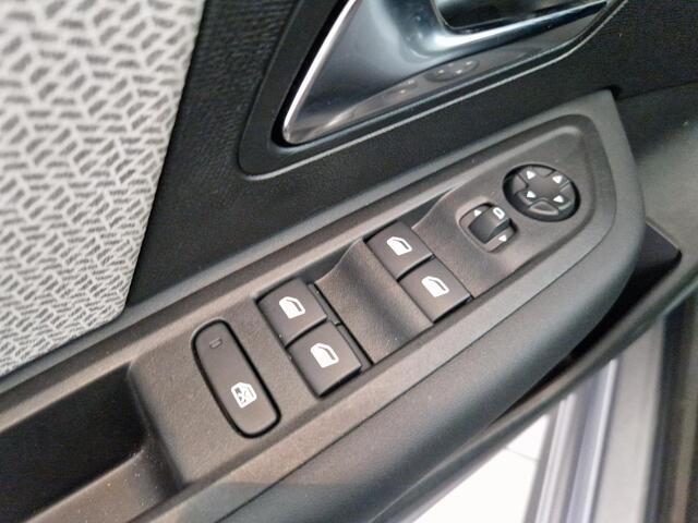 Citroen C4 1.2 Puretech 130 You | Achteruitrijcamera | Parkeersensoren achter | Climate Control | Cruise Control
