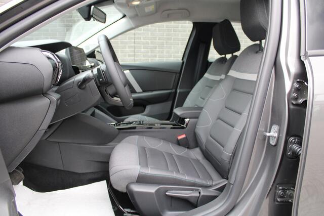 Citroen C4 1.2 Puretech Plus 131pk, Automaat, Navigatie, Keyless Entry/Start, Luxe bekleding, Achteruitrijcamera