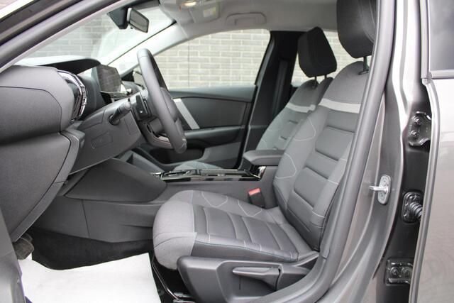 Citroen C4 1.2 Puretech Plus 131pk, Automaat, Navigatie, Keyless Entry/Start, Luxe bekleding, Achteruitrijcamera