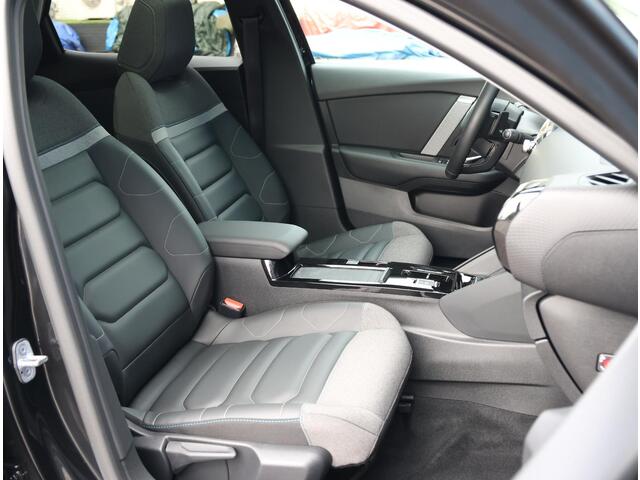 Citroen C4 1.2 130PK Shine | AppleCarPlay/AndroidAuto | Schuifkanteldak | Cruise Control | Navigatie | LMV | Climate Control | Camera | Head-Up Display | Armsteun | Isofix |