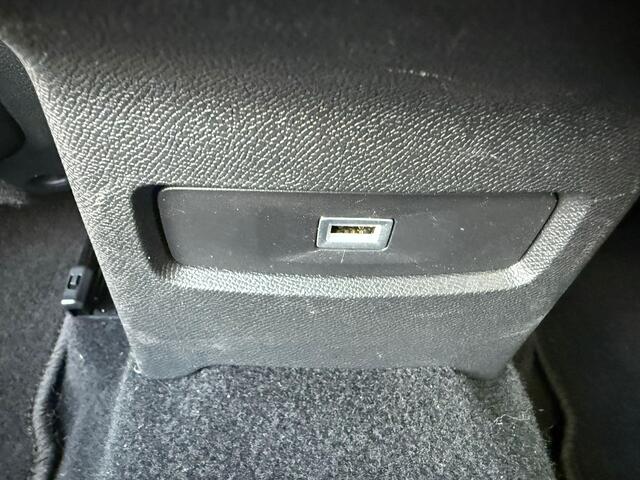 Citroen C4 1.2 Puretech Shine *ACC & Trekhaak*