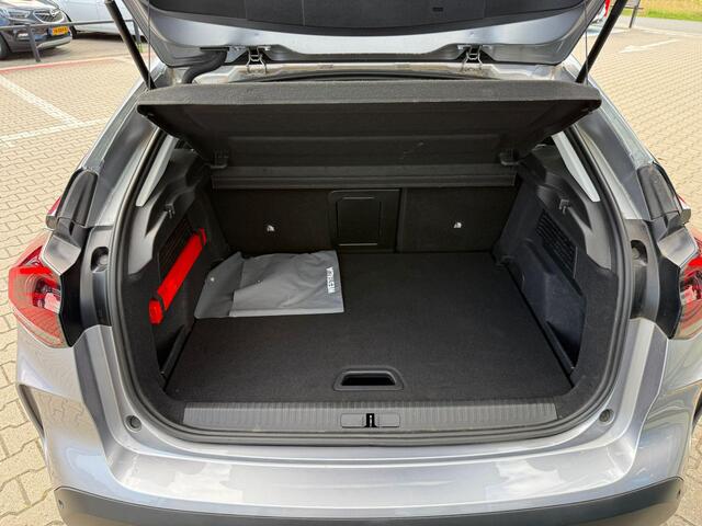 Citroen C4 1.2 Puretech Shine *ACC & Trekhaak*