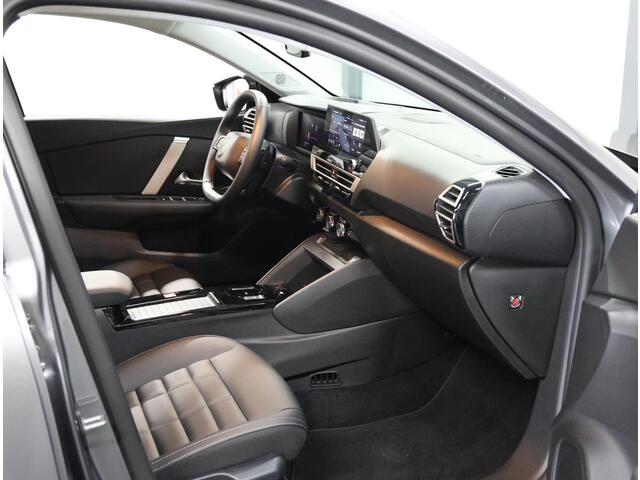 Citroen C4 1.2 Hybrid 136PK Max | AppleCarPlay/AndroidAuto | Adaptieve Cruise Control | Navigatie | LMV | Climate Control | 360'Camera | Head-Up Display | Armsteun | Isofix | Privacy Glass |