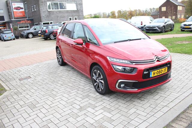 Citroen C4 SpaceTourer 1.2 PureTech Shine Clima-Cruise-Navi-Camera-Pano-Trekhaak 12 Maanden Bovag Garantie !!
