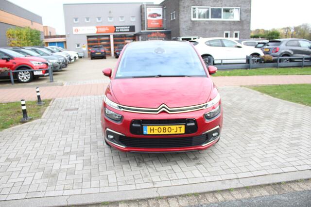 Citroen C4 SpaceTourer 1.2 PureTech Shine Clima-Cruise-Navi-Camera-Pano-Trekhaak 12 Maanden Bovag Garantie !!