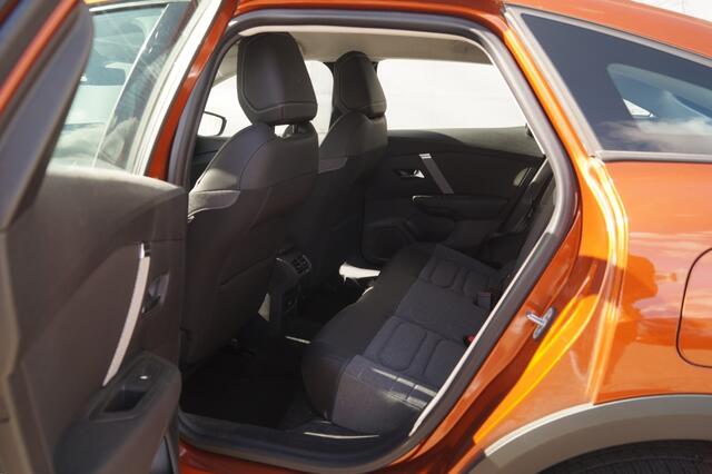 Citroen C4 1.2 Puretech Feel -CARPLAY-TREHKAAK-