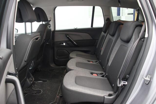 Citroen C4 1.2 PureTech Feel 7 Persoons- Carplay, trekhaak, Navi