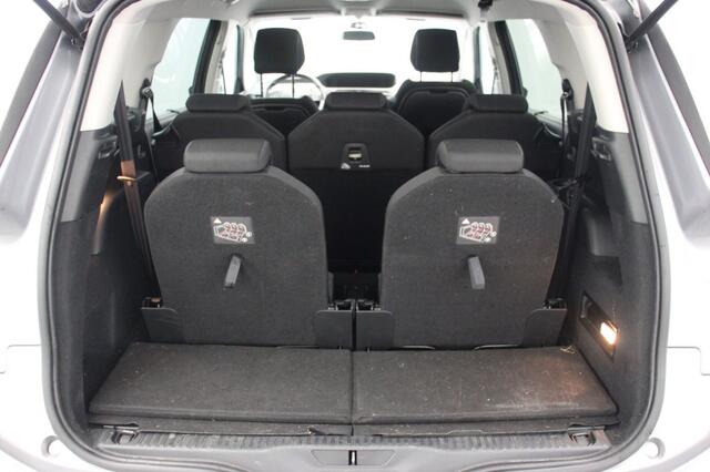 Citroen C4 1.2 PureTech Feel 7 Persoons- Carplay, trekhaak, Navi