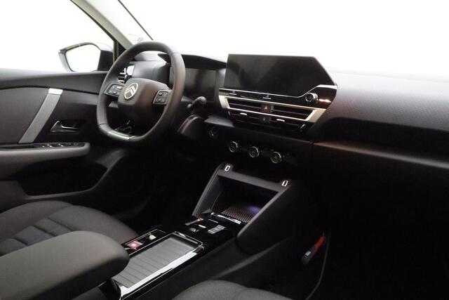 Citroen C4 1.2 Hybrid 145pk Collection Automaat | Navigatie | Stoel & Voorruitverwarming | Extra getint glas | Zwart dak | Lichtmetalen velgen Black | Climate control