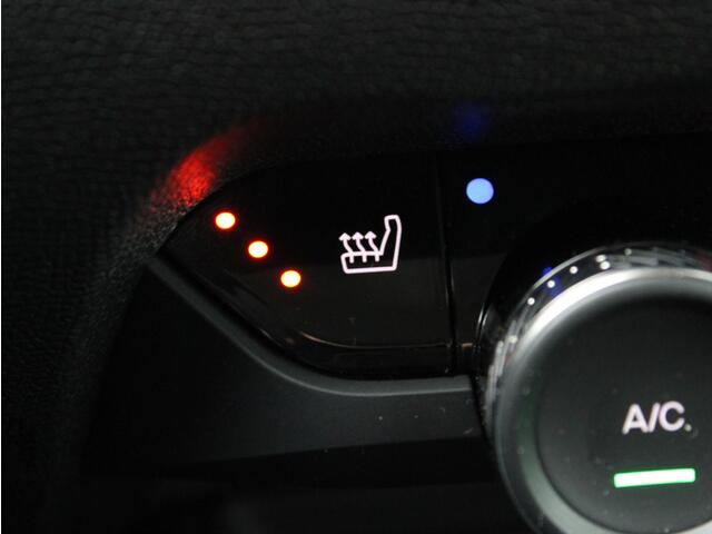 Citroen C4 1.2 Hybrid 145 Plus | Automaat | Camera / Navi / Climate / Stoelverw.