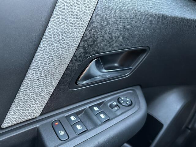 Citroen C4 1.2 PureTech Feel Edition 130PK / HUD / Camera