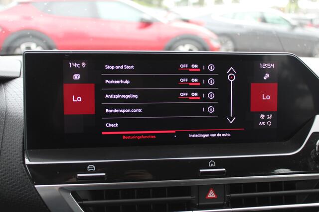 Citroen C4 1.2 Puretech Shine / Camera / Head-up / Keyless / Leder / 18'' / Navigatie / DAB / Dodehoek / ACC / Virtual Cockpit