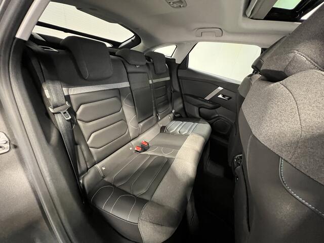 Citroen C4 1.2 Puretech Shine | Navigatie/Android/Apple Carplay | LM Velgen 18" | Elektrisch Glazen Panoramadak | Cruise Control Adaptief | Achteruitrijcamera |