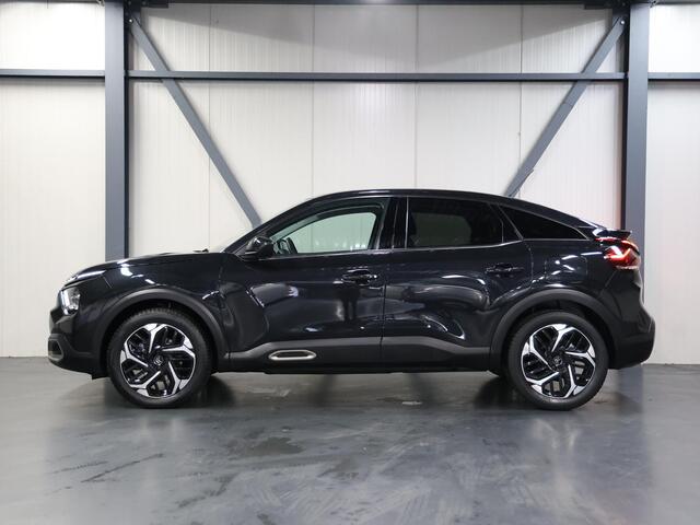 Citroen C4 1.2 130PK Feel Edition | Head-Up Display | Cruise Control | Camera | Keyless | DAB Radio | AppleCarPlay/AndroidAuto | LED | Lederen/Stoffenbekleding | Isofix | Privacy Glass | LM Velgen |