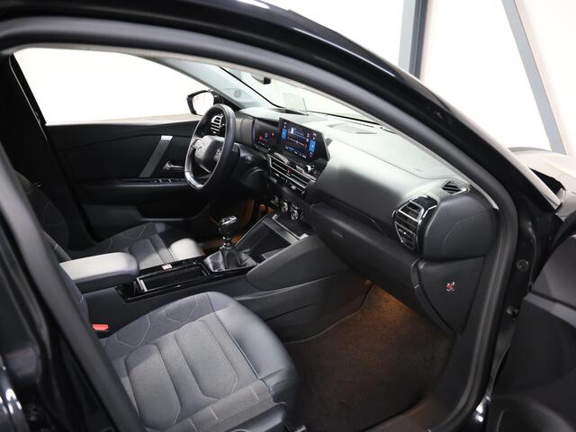 Citroen C4 1.2 130PK Feel Edition | Head-Up Display | Cruise Control | Camera | Keyless | DAB Radio | AppleCarPlay/AndroidAuto | LED | Lederen/Stoffenbekleding | Isofix | Privacy Glass | LM Velgen |