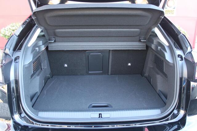 Citroen C4 C4 1.2 HYbrid 145PK MAX | HEAD UP DISPLAY | CAMERA VOOR + ACHTER | NAVIGATIE | DRAADLOZE TELEFOONLADER | FULL LED KOPLAMPEN | DRAADLOZE APPLE CARPLAY/ANDROID AUTO | 18" LICHTMETALEN VELGEN | ADAPTIVE CRUISE CONTROL | CLIMATE CONTROL | LEDEREN BEKLEDING | 