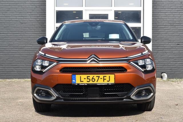 Citroen C4 Puretech EAT8 Business Plus | Trekhaak | Navigatie | Camera achter | Airco | Carplay & Android Auto | Head up Display | Adaptieve Cruisecontrol | Isofix bevestigingspunten | etc...