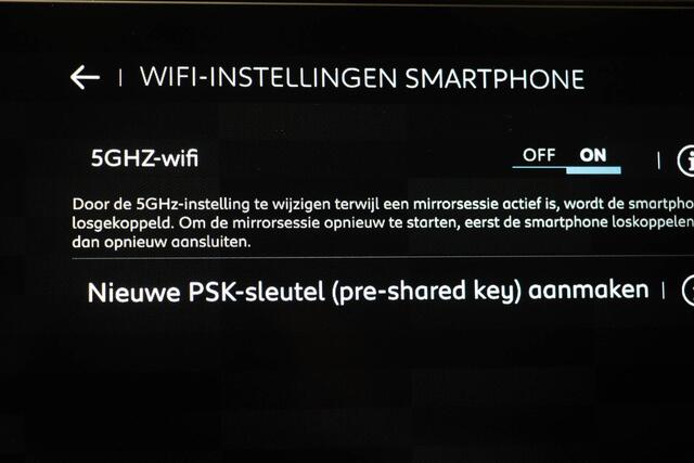 Citroen C4 1.2 Puretech Feel Pack | COLOR GLOSSY BLACK PACK | HALF LEDER | STOELVERWARMING | DAB | CAMERA
