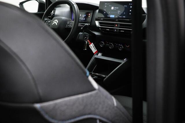 Citroen C4 1.2 Puretech Feel Pack | COLOR GLOSSY BLACK PACK | HALF LEDER | STOELVERWARMING | DAB | CAMERA