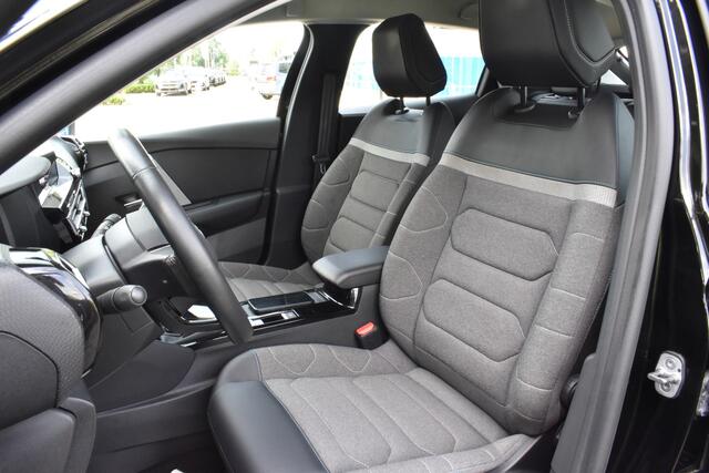 Citroen C4 Puretech 130 Feel Pack | Navigatie | Carplay & Android Auto | Airconditioning ECC | Head Up Display | Dodehoek Detectie | Isofix Bevestigingspunten | Zeer Compleet!!!