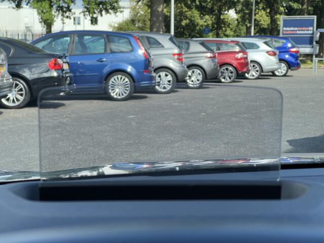Citroen C4 1.2 Puretech Shine | Camera | Head-up display | Navigatie | APK 18-11-2027 |
