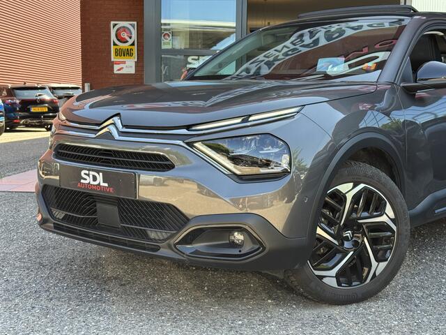 Citroen C4 1.2 Puretech Shine // TREKHAAK // NAVI // CAMERA // PANO SCHUIF-KANTELDAK // MASSAGE STOELEN // ADAPTIVE CRUISE //