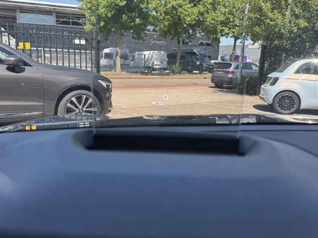 Citroen C4 1.2 Puretech Shine // TREKHAAK // NAVI // CAMERA // PANO SCHUIF-KANTELDAK // MASSAGE STOELEN // ADAPTIVE CRUISE //