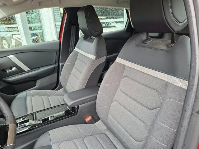 Citroen C4 1.2 PT. MAX AUTOMAAT 130PK NAVI LMV PDC-CAMERA TWO-TONE