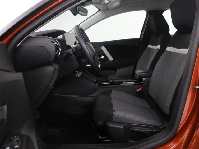 Citroen C4 1.2 Puretech Feel | Cruise control | Navigatie | Camera | Park assist | Carplay | Climate control | Trekhaak