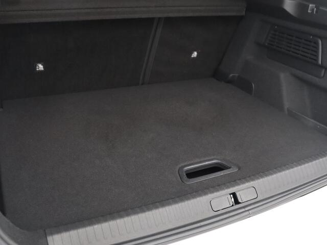 Citroen C4 1.2 Puretech Feel Pack | Automaat | Trekhaak | Camera | Head-up display |