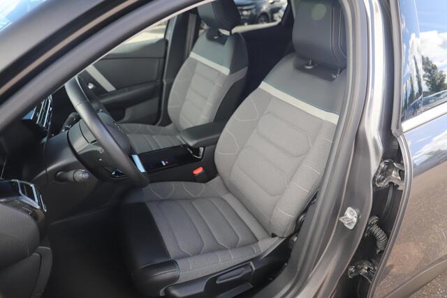 Citroen C4 1.2 Puretech Feel Pack 131PK Navigatie Achteruitrijcamera Carplay Android LMV Rijstrooksensor Stuur en Stoelverwarming Head up display