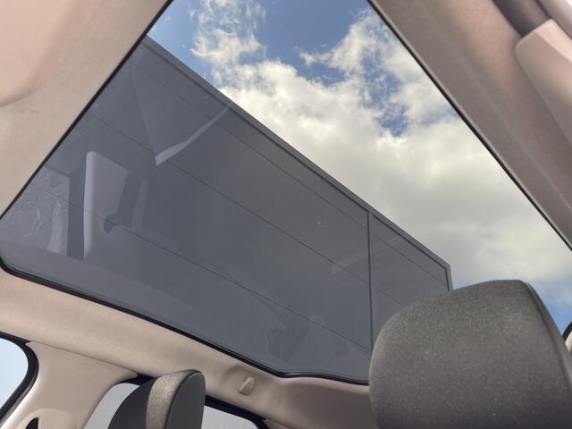 Citroen C4 CACTUS 110pk Shine (Panoramadak - Keyless Entry - Camera - Parkeersensoren V+A - 17"- Dodehoekdetectie)