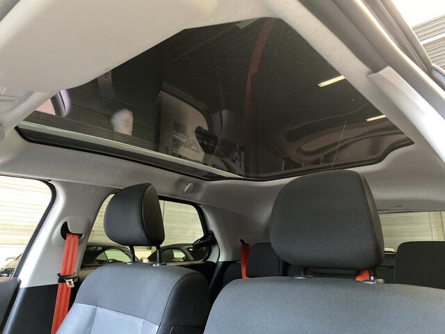 Citroen C4 CACTUS 1.2 PureTech Rip Curl Pano, Camera, PDC, Navi