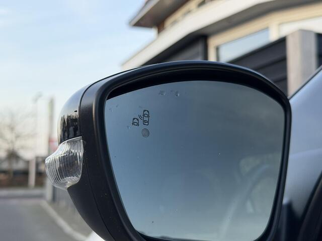 Citroen C4 CACTUS Shine 1.2 PureTech 110PK Navigatie, Achteruitrijcamera, Keyless, Parkeersensoren