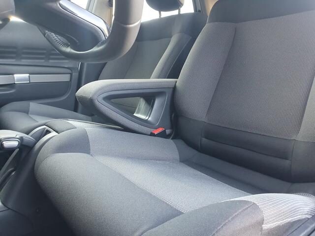 Citroen C4 CACTUS 1.2 PureTech Shine NAVI/PDC/CRUISE/LMV