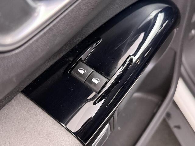Citroen C4 CACTUS 1.2T 110PK Shine Trekhaak/Camera/Ecc/Keyless
